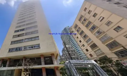 Apartamento 70m², 02 dormitórios e 02 banheiros.  Condomínio com portaria e segurança.  Excelente localização próximo a estação do metrô Mackenzie