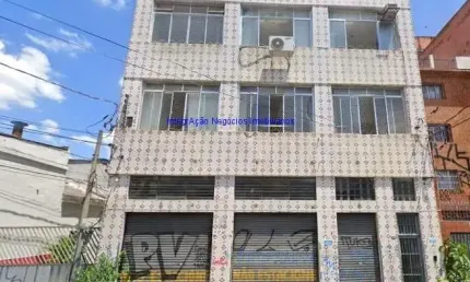 Sala  75m², 04 banheiros.  Excelente localização entre as Alamedas Ribeiro da Silva, Barão de Limeira e Eduardo Prado.