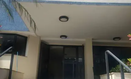Apartamento 56m², 02 dormitórios, 02 banheiros e 01 vaga na garagem.
