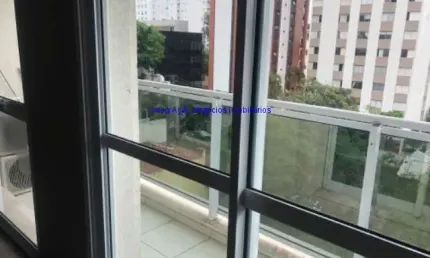 Sala 46m², 02 banheiros e 01 vaga na garagem.  Condomínio com recepção.  Excelente localização João Moura, Teodoro Sampaio e Cristiano Viana; Próximo