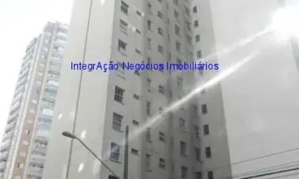 Condomínio com jardim com área de descanso e portaria 24hrs.  excelente localização á 6 minutos andando para a estação do metrô consolação;