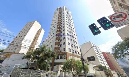 Conjunto Comercial 40m², 2 Salas, 2 banheiroS e 1 vaga de garagem. Com divisórias em drywall, forro em gesso, luminárias e ar condicionado split.