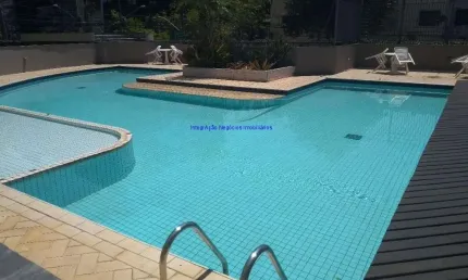 Condomínio com Churrasqueira, Jardim, Piscina, Piscina Infantil, Sala De Ginástica, Salão De Festa, Salão De Jogos e Sauna.  Excelente localização