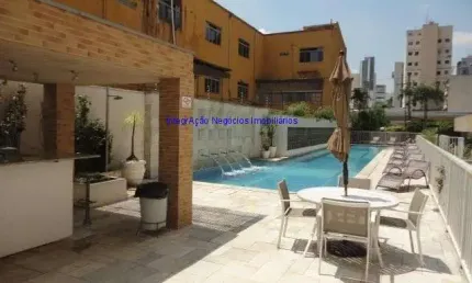 Apartamento 30m², 01 dormitório, 01 banheiro e 01 vaga na garagem. Ótima área de lazer. Excelente localização.