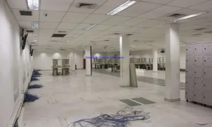 Predio 2.737m² de área útil e 3.009m² de terreno, 11 banheiro e 14 vaga na garagem. À 250m da Av. Marquês de São Vicente (corredor de Ônibus);