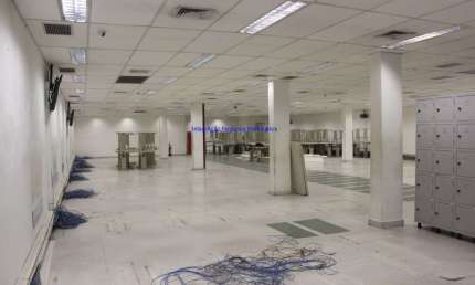 Predio 2.737m² de área útil e 3.009m² de terreno, 11 banheiro e 14 vaga na garagem. À 250m da Av. Marquês de São Vicente (corredor de Ônibus);