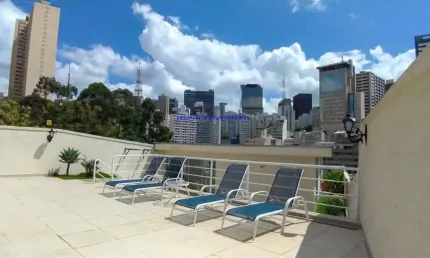 Apartamento 210m², 3 dormitórios sendo 01 suíte, 03 banheiros e 02 vagas na garagem. ótima área de lazer.