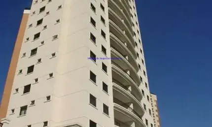 Condomínio com Segurança, Portaria, Churrasqueira, Playground, Piscina, Quadra, Academia, Salão de festas e Salão de jogos.  Excelente localização