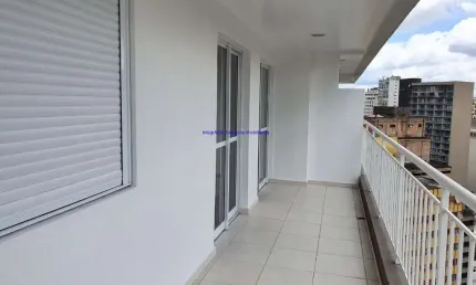 Condomínio com piscina, solarium, espaço fitness, espaço gourmet, salão de festas, e ainda o morador também vai desfrutar de dois serviços