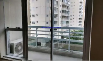 Condomínio com recepção e portaria.  Próximo a duas estações de metrô, Fácil acesso a Avenida Paulista, e AOS HOSPITAIS BENEFICÊNCIA PORTUGUESA,