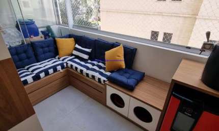 Apartamento MOBILIADO 67m², 01 dormitório, 02 banheiros e 01 vaga na garagem.