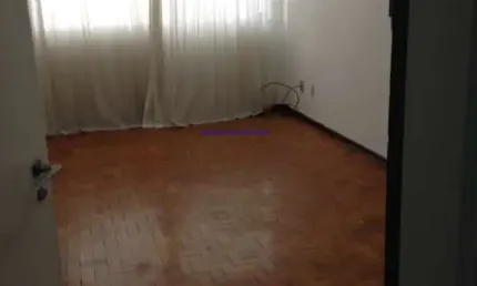 Apartamento 60m², 01 dormitório e 02 banheiros.  Condomínio com portaria, segurança 24hrs e salão de festa.
