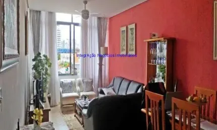 Apartamento 152m², 03 dormitórios 01 sendo suíte, 02 banheiros e 01 vaga na garagem. excelente localização, próximo a avenida rebouças.
