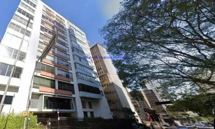 Apartamento 220m², 03 dormitórios , 02 banheiros e 01 vaga na garagem.  condomínio com portaria e segurança.  excelente localização
