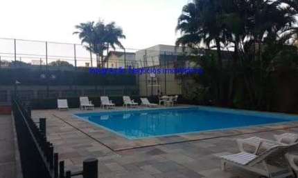 Ótima área de lazer com piscina, churrasqueira e PlayGround.   Excelente localização, ao lado do Shopping Morumbi.