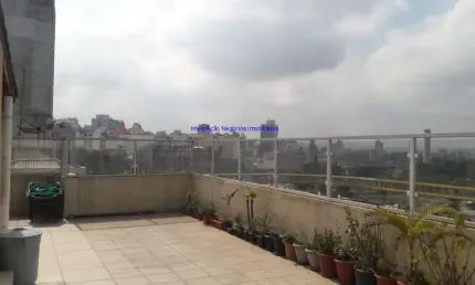 Apartamento 44m², 01 suíte, 01 banheiro, área com churrasqueira e brinquedos. excelente localização, próximo a rua 25 de março.