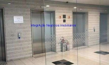 Conjunto Comercial 330.73m², 05 salas, 01 copa, 04 banheiros e 10 vagas na garagem.