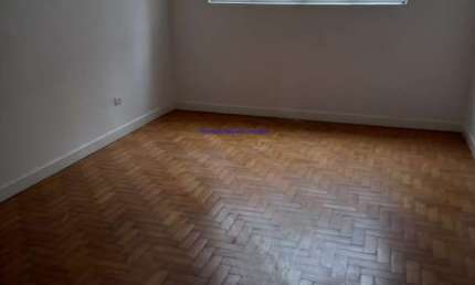 Apartamento 80m², 02 dormitórios e 02 banheiros.   Condomínio com portaria.  Excelente localização entre as Ruas Dona Antônia de Queirós, Frei Caneca