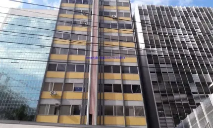 Conjunto comercial, 28m², 01 sala, lavabo, copa.    Condomínio com recepção.  Excelente localização á 3 minutos andando para a estação do metrô