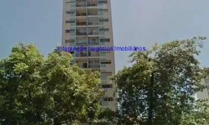 Condomínio com portaria e segurança.  Excelente localização á 2 minutos andando para a estação do metrô Higienopólis-Mackezie; ao lado da Universidade