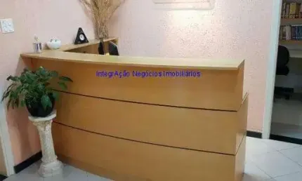 Conjunto comercial 92m², 02 banheiros, 02 vagas na garagem. excelente localização, ao lado da santa casa. estamos à disposição para melhor atendê-lo,