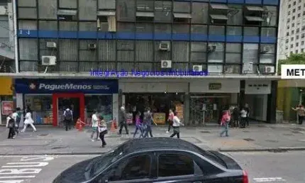 Conjunto Comercial 50m², 01 Sala e 02 banheiros.  Condomínio com portaria e segurança.  Excelente localização á 14 segundos andando para a estação