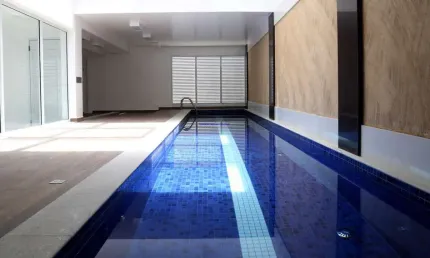 Condomínio com recepção, segurança 24hrs,  piscina, salão de festas e salão.  Excelente Localização Privilegiada, Próximo ao Shopping Frei Caneca.