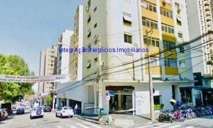 Edificio Comercial, tem portaria, tem hidrante para combate á incêndio, detector de fumaça dentro do conjunto e elevador.   Localização privilegiada,