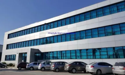 Prédio comercial 3.879m², Ar Condicionado instalado, ótima quantidade de vagas. Ótima localização, frente para a Marginal Tietê.