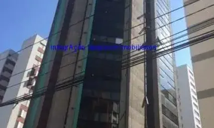 Condomínio com recepção, segurança e manobrista.  excelente localização, próximo à rua da consolação e avenida paulista , à 5 minutos do da estação