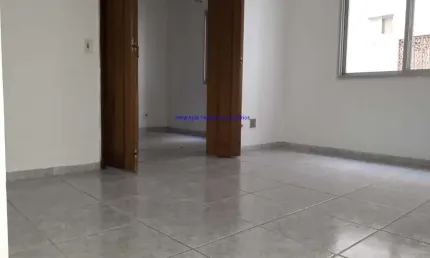 Condomínio com piscina; portaria e segurança 24hs.  excelente localização, à 8 minutos caminhando para a estação do metrô higienópolis-mackenzie;