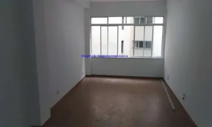 Conjunto comercial 38m², 01 sala e 01 banheiro.   condomínio com recepção e segurança 24hrs.  excelente localização á 2 minutos andando para a estação