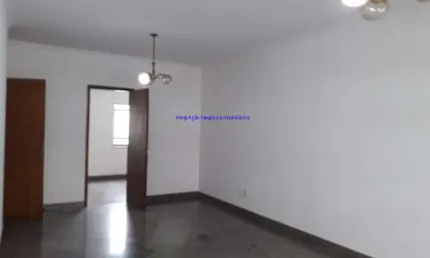 Apartamento 100 m², 3 dormitórios, 2 banheiros,  sala ampla, sem vaga de garagem,  apartamento bem espaçoso.   Condomínio com portaria e segurança 24h