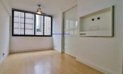 Apartamento SEMI MOBILIADO 41m², 01 dormitório, 01 banheiro e 01 vaga na garagem.  Condomínio com Segurança, Portaria, Piscina e Quadra.