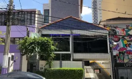 Prédio Hotel MOBILIADO 650m²; O Imovél conta com 43 suítes mobiliadas com cama box, guarda roupas, frigobar, micro ondas, TV, Sistema de TV  a cabo