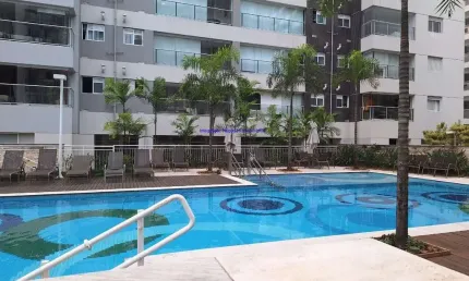 Apartamento 52m², 01 dormitório, 01 banheiro e 01 vaga na garagem.  Condomínio com recepção e segurança, piscina, academia, salão de festas