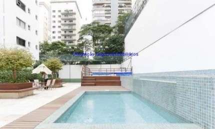 Apartamento 468m², 04 dormitórios ( sendo suítes). 05 banheiros, 04 vagas de garagem.  Condomínio com portaria, segurança