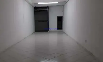 Loja 169m² e 01 cozinha e 02 banheiros.  Excelente localização, a 6 minutos andando para a estação do metrô Faria Lima; Entre as Ruas dos Pinheiros