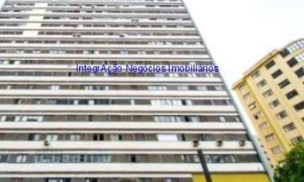 Apartamento MOBILIADO 179m², 03 dormitórios (sendo 01 suíte), 03 banheiros e 01 vaga de garagem.  Condomínio com portaria e segurança.  Excelente