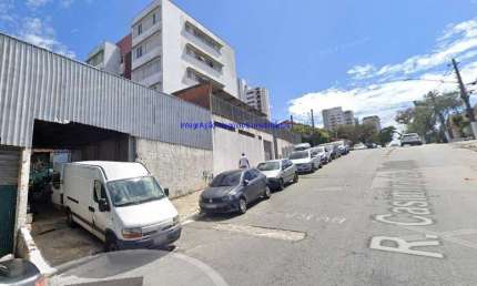 Galpão 500m², 01 banheiro e 20 vagas de garagem.  Ótima localização entre as Ruas Cristóvão Perira, Gutemberg e Avenida Jornalista Roberto Marinho.  T