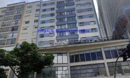Apartamento 116m², 03 dormitórios e 02 banheiros.  Condomínio com segurança e portaria.  Excelente localização à 9 minutos andando para a estação