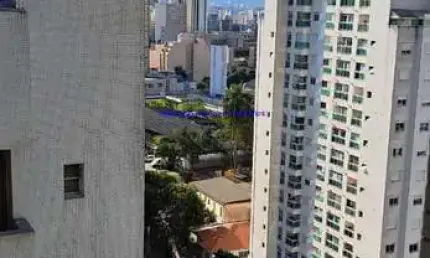 Apartamento 54m², 01 dormitório e 02 banheiros.  condomínio com churrasqueira, pequena área aberta coletiva na cobertura, portaria e segurança 24hs.