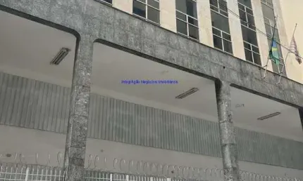 Prédio 2.000m².  excelente localização, á 1 minuto andando para a estação do metrô são beto; entre o largo são bento e rua libero badaró.