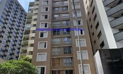 Apartamento 60m², 01 dormitório, 01 banheiro e 01 vaga de garagem.  Condomínio com portaria e segurança.  Excelente localização