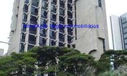Conjunto Comercial 328m², 01 copa, 08 banheiros e 05 vagas na garagem.  Condomínio com recepção e segurança.  Excelente localização