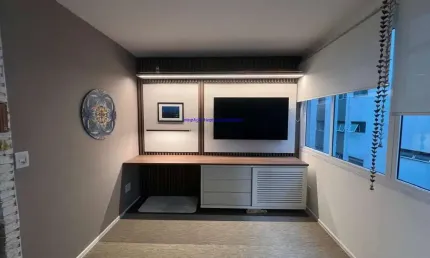 Apartamento 38m², 01 dormitório, 01 banheiro e 01 vaga de garagem.  condomínio com portaria e segurança 24hrs.  excelente localização