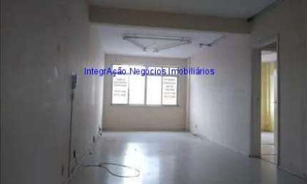 Sala Comercial  118,49 m², 04 salas, 02 banheiros, sem vaga de garagem.   Excelente localização.   Todas as informações aqui anunciadas são fornecidas