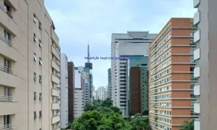 Apartamento 110m², 03 dormitórios (sendo 01 suíte), 03 banheiros e 01 vaga na garagem.  Condomínio com portaria, segurança 24hrs, piscina adulto
