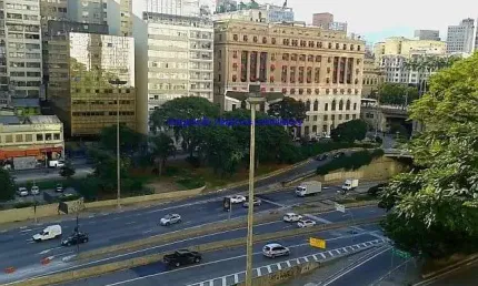 Apartamento Studio 25m², 01 dormitório e 01 banheiro.   Condomínio com portaria e segurança.  Excelente localização