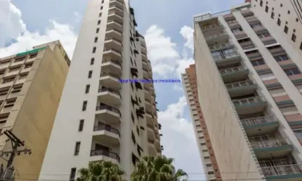 Apartamento 180m², 04 dormitórios (sendo 01 suíte), 03 banheiros e 02 vagas na garagem.  condomínio com portaria, segurança, piscina, salão de festa